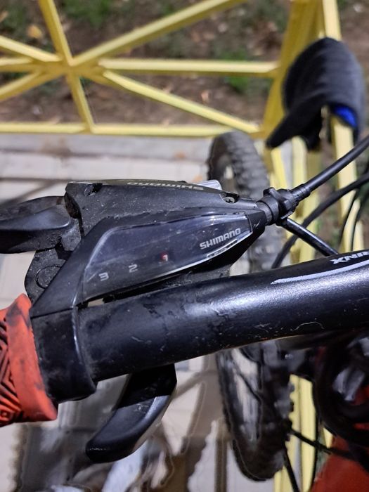 Продаю Trinx m258