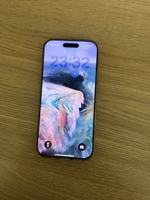 iphone 16 pro Deset Titanium