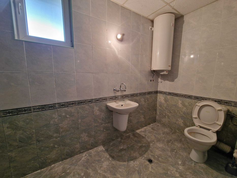 Тристаен апартамент за продажба  в кв. Еленово на гр. Благоевград.