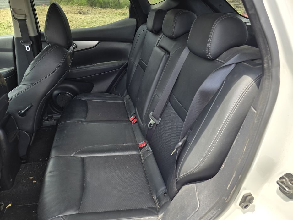 Продавам nisan qashqai на части