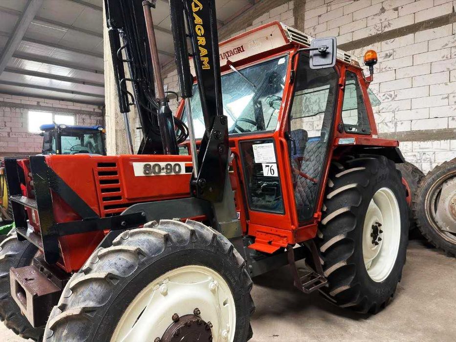 Tractor Fiat Agri 80 90 Incarcator frontal AGRAM cu 3800 ore New Holland Case John Deere Claas Fiat 70 90 Fiat 82 94 Fiat 88 94 Fiat F 100 Fiat 100 90