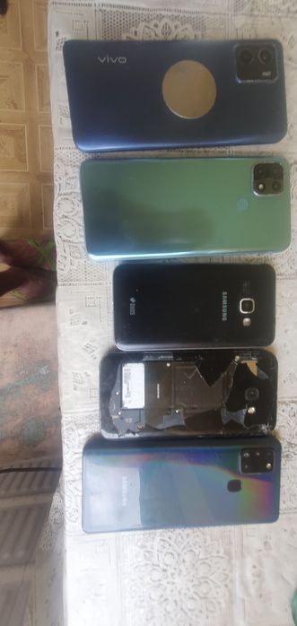 Телефон на запчасти