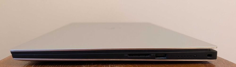 Dell XPS 15 7590 | Intel i9-9980HK | 32GB RAM | 1TB SSD | 4K OLED