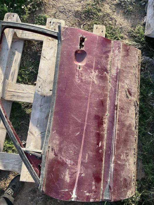 Передне водительская дверь Passat b4