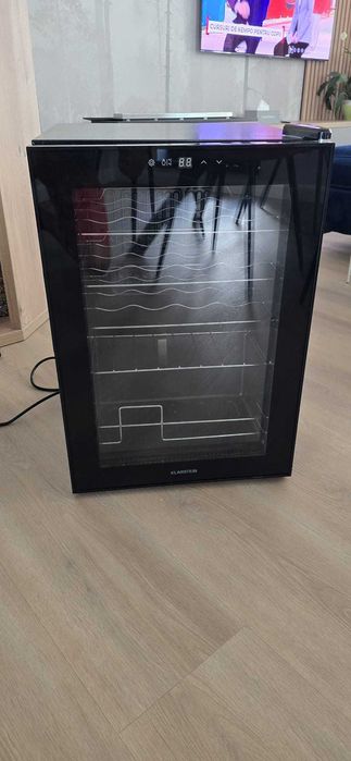 Vand frigider vinuri Klarstein Shiraz 43cm 20 de Sticle Negru