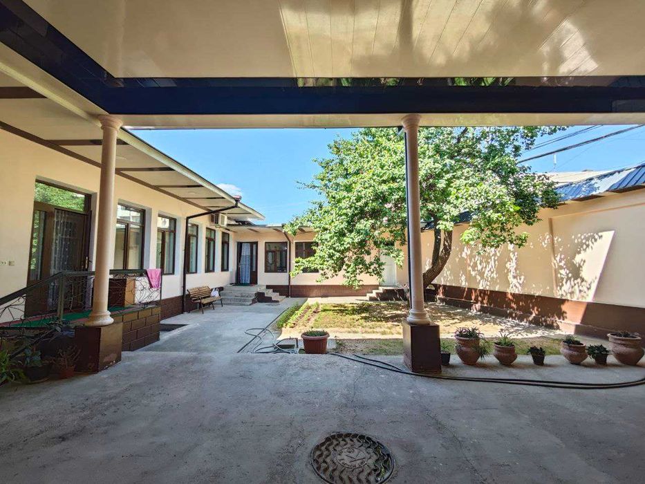 Кукча дарвоза ховли 4.6 сот бизнес ва яшаш учун дом под жилье и бизнес