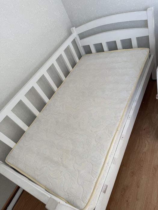 продается кровать