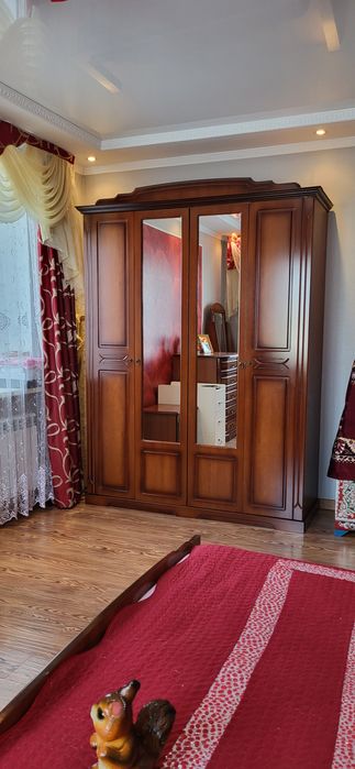 Продам спальный гарнитур