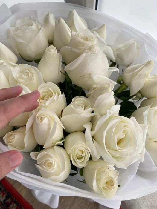 Белые розы за 10к
