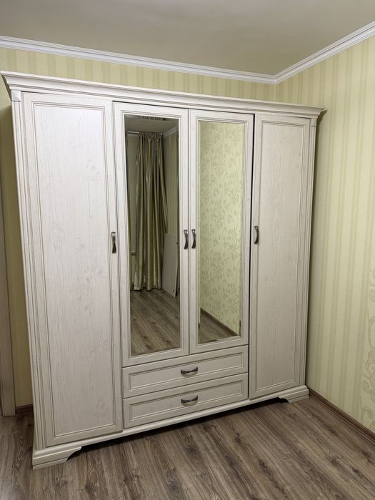 Белорусский шкаф в отличном состоянии