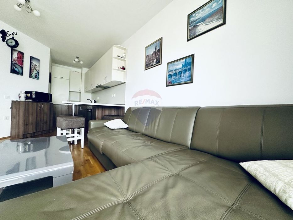 Продава се Двустаен апартамент в к.к. Св.Св. Константин и Елена - 84 кв.м за 2084 €/кв.м - Снимка #2