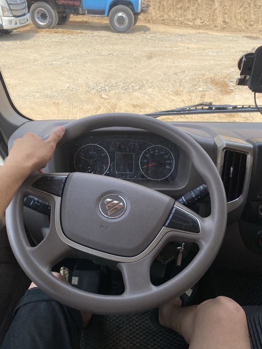 Isuzi dastafka xizmati 24/7 sheben Klinis Buluga liboy turdagi yuklar