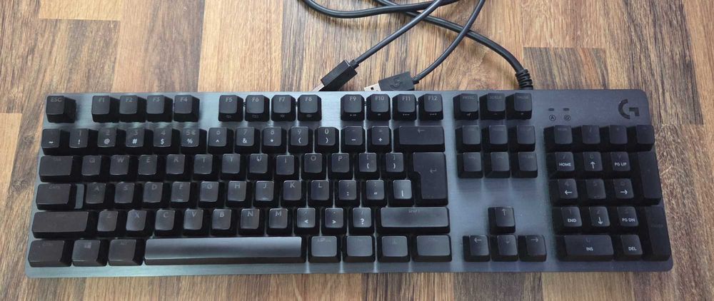 Клавиатура (Повредена/за Части): Logitech G512 Carbon GX Brown RGB