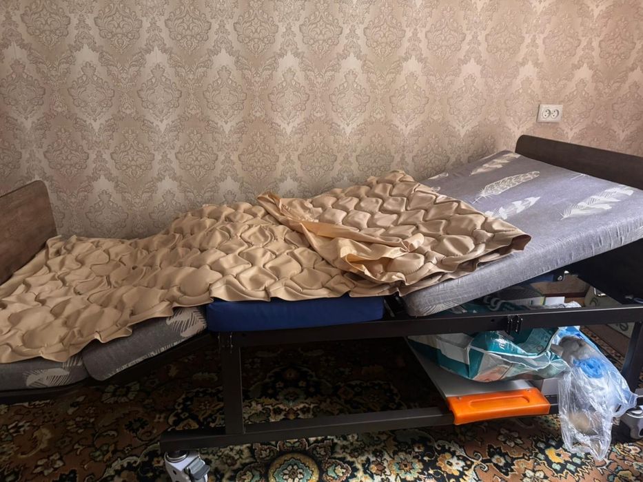 медицинская кровать