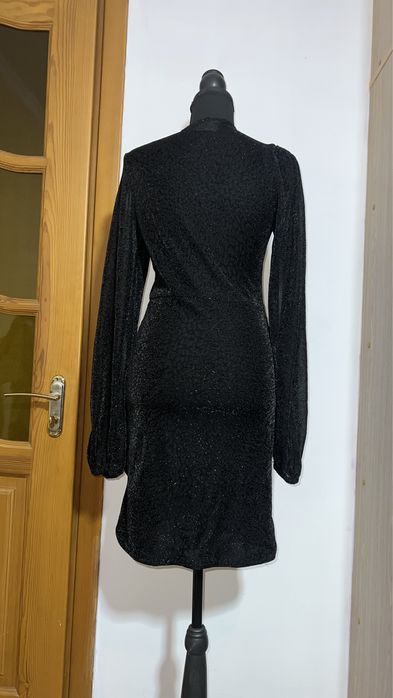 Платья по 7500 тенге