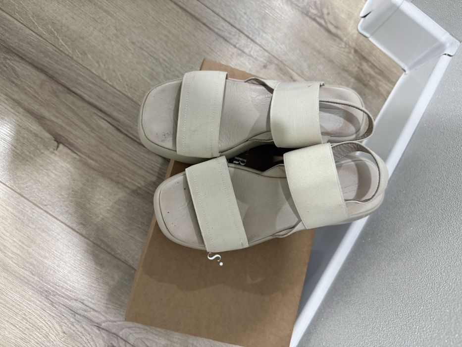 Продам босоножки perfect pairs