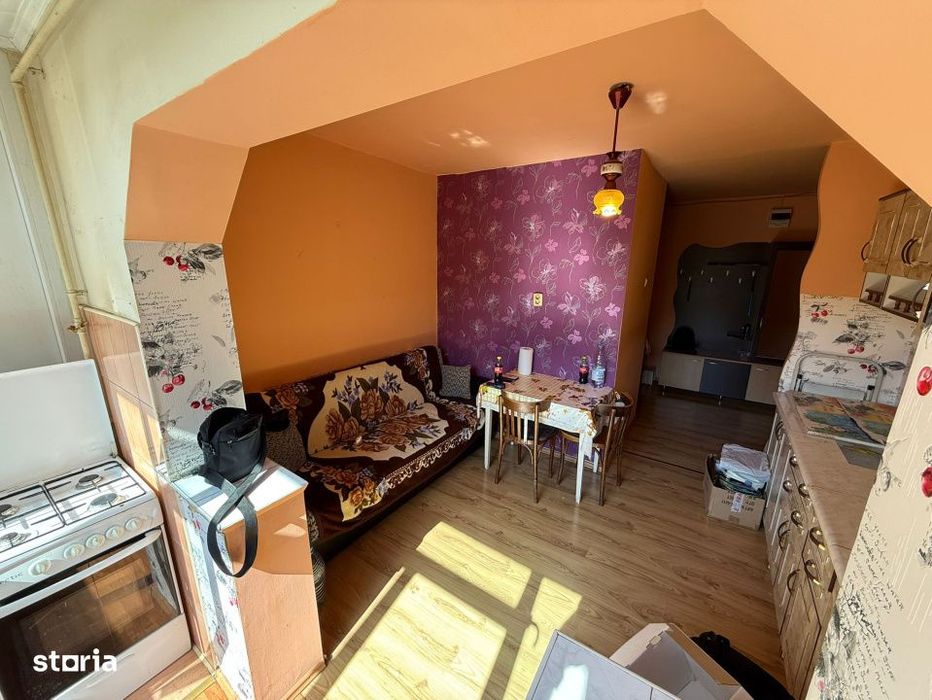 Apartament 3 camere, 66 mp utili, 2 bai, dressing  – bloc caramida