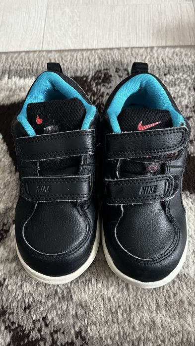 Adidasi marime 25
