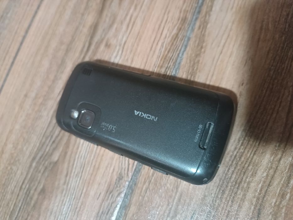 Nokia C6-00. Retro original!