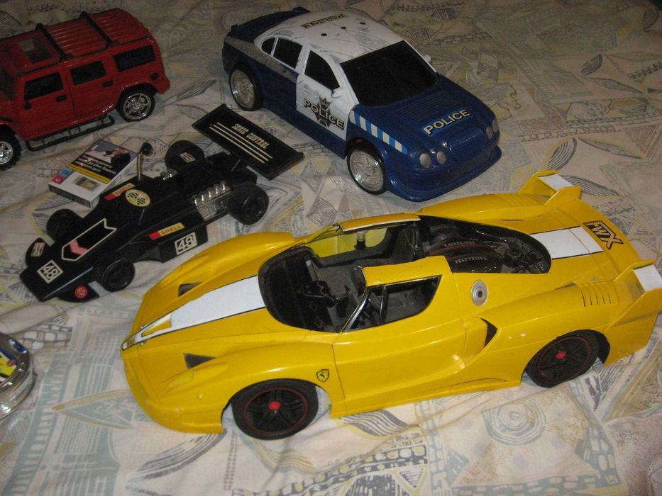 ЕВТИНО играчки ГОЛЕМИ  -7 бр.