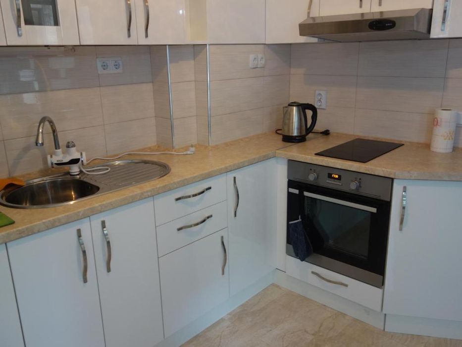 Дава се под наем Двустаен апартамент в Варна, Гръцка махала - 64 кв.м за 700 € - Снимка #1