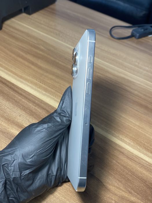 iPhone 16 Pro Max • 512 GB • Natural Titanium