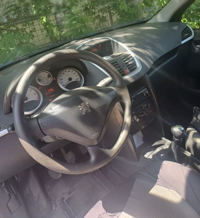 Peugeot 207 benzina