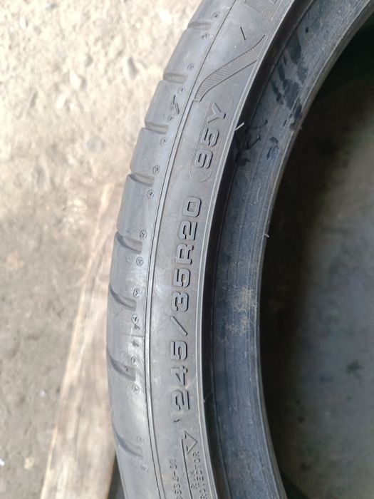 Летни гуми -2022г-20цола-245/35-1бр.-200лв."GOOD YEAR"-рънфлат