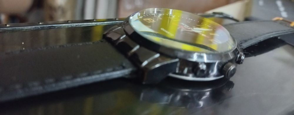 Продам часы кварцевые