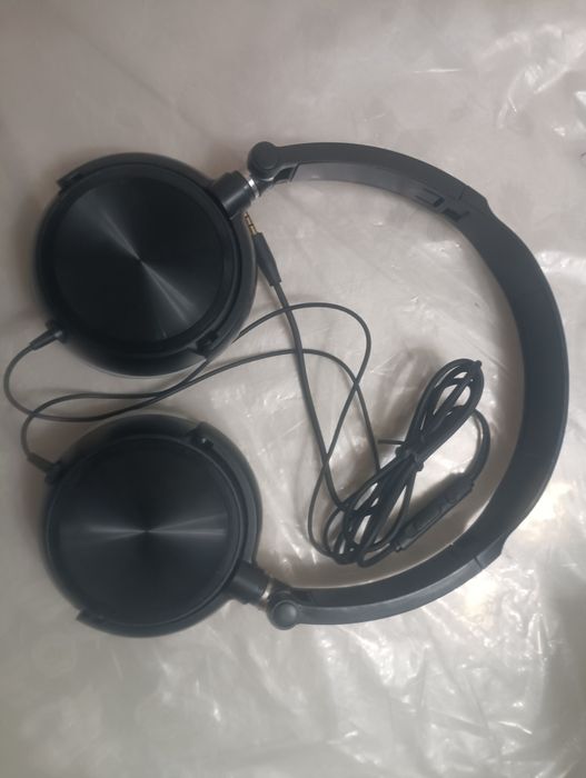 Наушник купил AliExpress новый