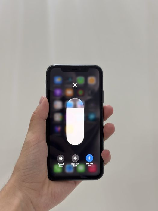 Iphone 11   64 гб