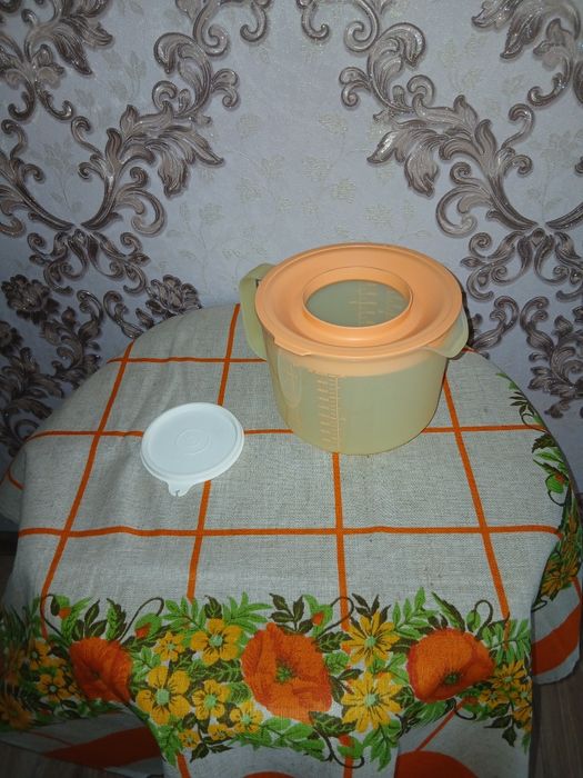 Tupperware-Емкость для смешивания(2л.)