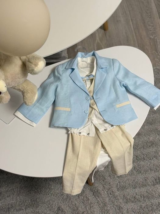 Costum eveniment masura 80 si pantofiori piele masura 18