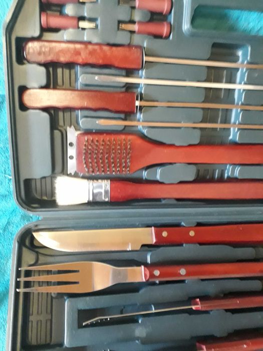 Set ustensile gratar BBQ Nou in caseta
