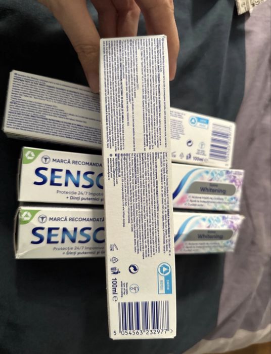 Set 4 paste de dinți Sensodyne Extra Whitening 100 ml
