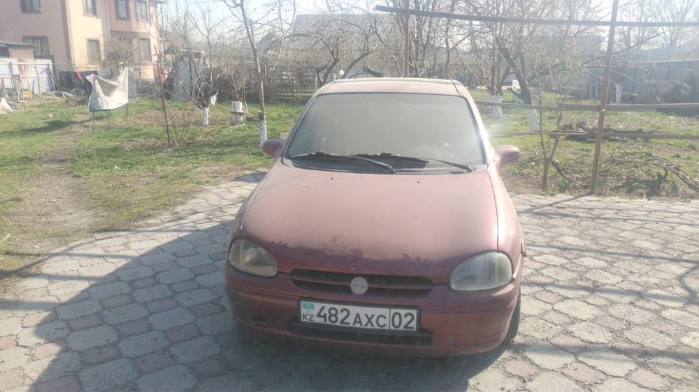 Продам машину срочно.