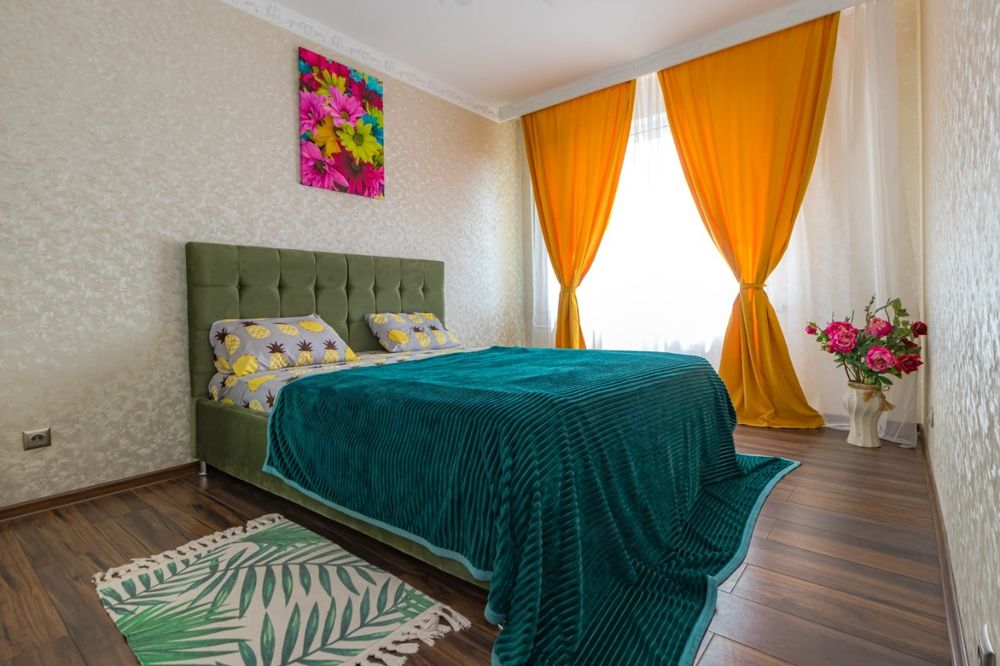 2ком.с2-мя кроватям.Центр Левого бер ;квартира посуточно.Каспий ред.