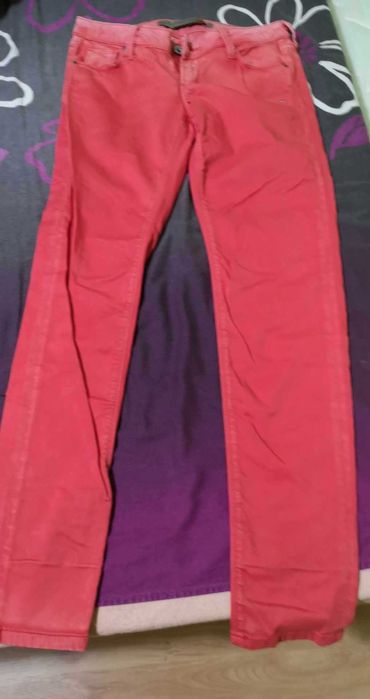 дънки Guess различни видове и цветове