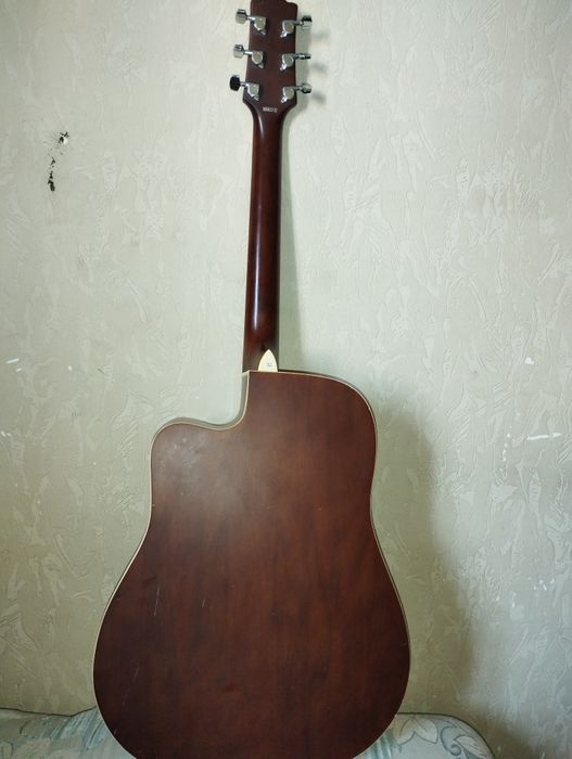 Продаётся Гитара