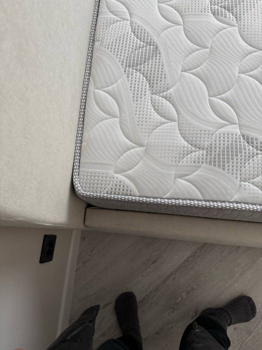 Кровать новая с матрасом