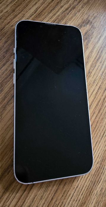 iPhone 13 - 128 GB  Pink - като нов, батерия - над 90 процента, от първи собственик