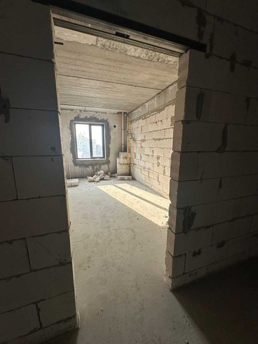 Продается Квартира  Юнусабад,Шахристанское Метро в Новостройке