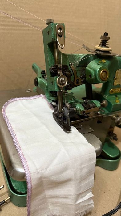 Оверлок butterfly  3х ниточный, производства Китай.