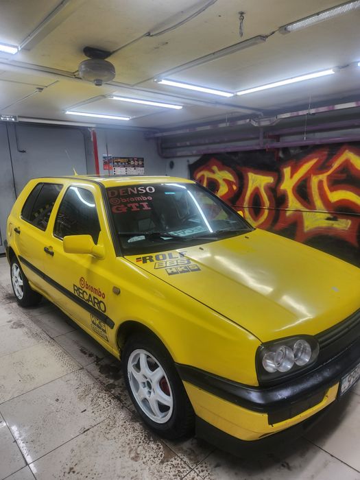 Продам фольксваген гольф 3 в хорошем состоянии 2 л мкпп