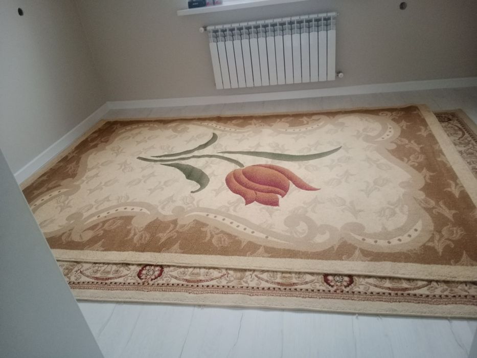 Продам палас в хорошем состоянии