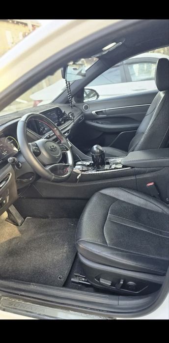 В продаже мащина