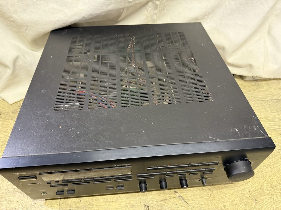 Yamaha RX-V850 resiver