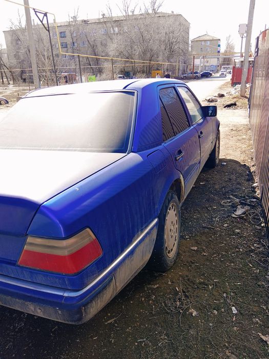 Мерседес 1990года на ходу