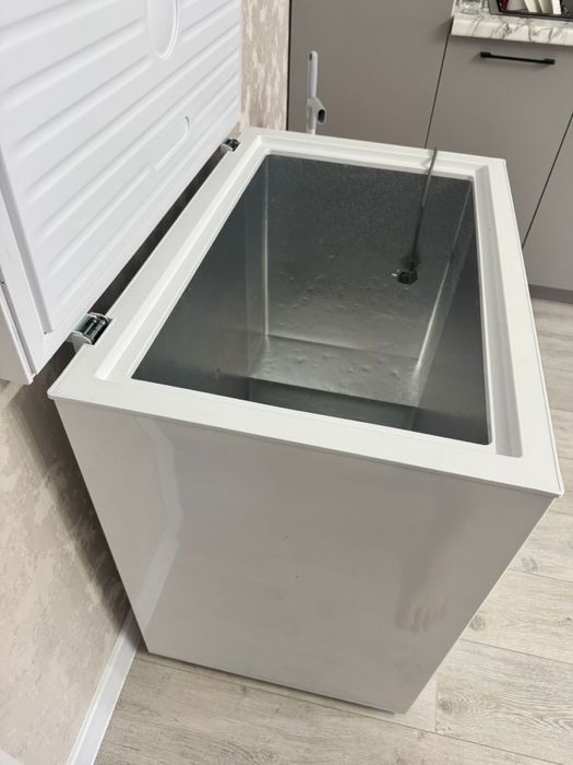 Продам морозильную камеру