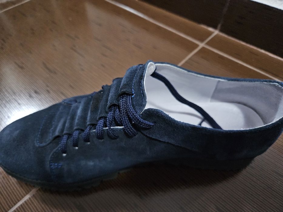 Pantofi din piele întoarsă